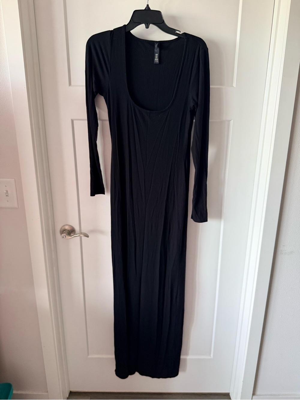SKIMS Women’s Black Long Sleeve Maxi Dress size XL
